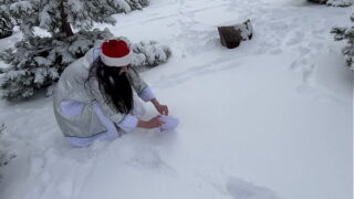 Gentle cunnilingus and hard sex with Snow Maiden with cum in mouth